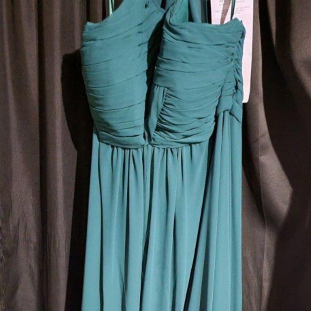 Emerald Prom Dress - Picture 2 of 4